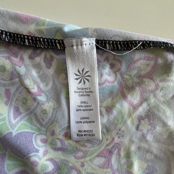 Athleta Print Tankini Swim Top Size Large Tall Racer Back Cross Straps Wirefree - Picture 8 of 8